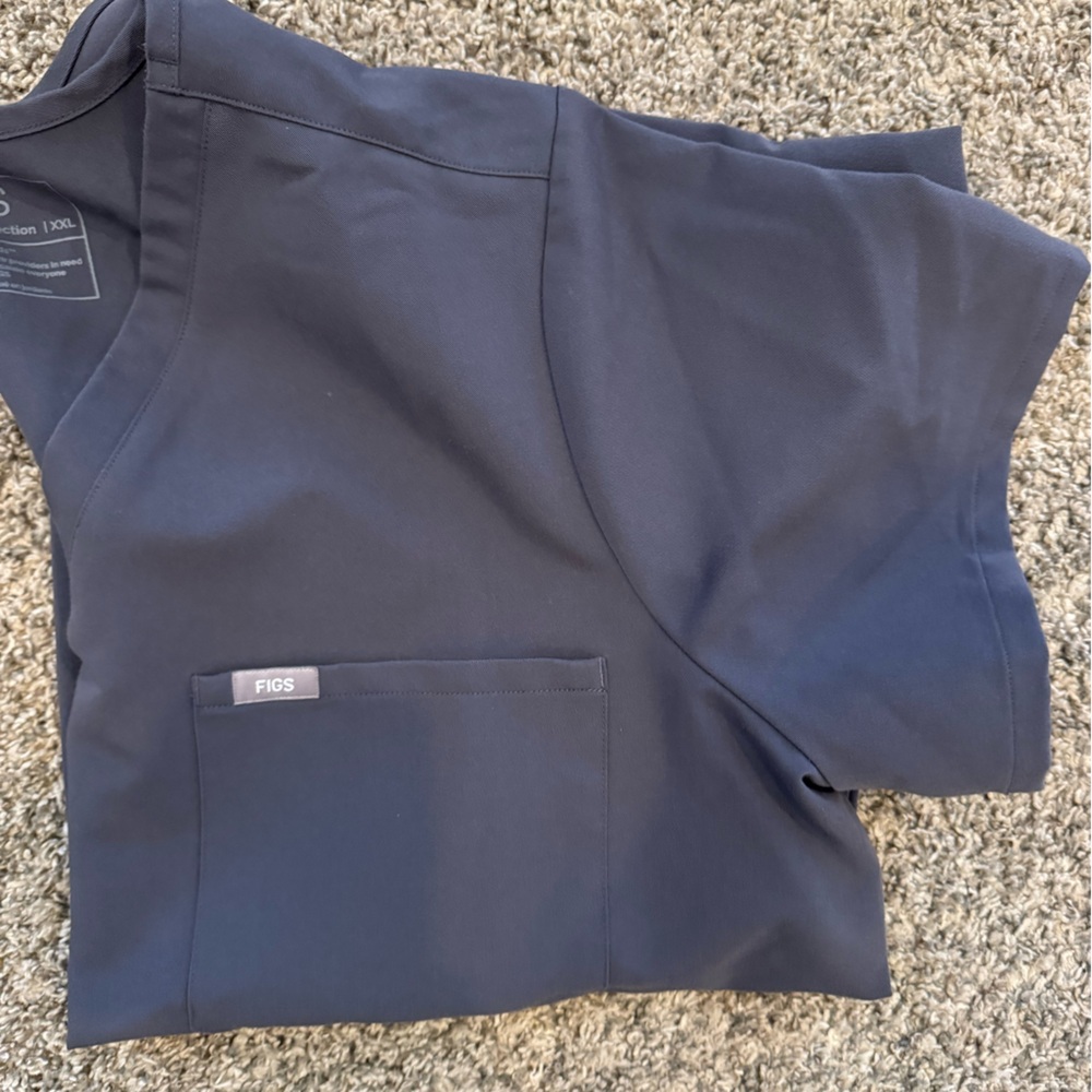 Figs Catarina One-Pocket Scrub Top in Charcoal Color XXL